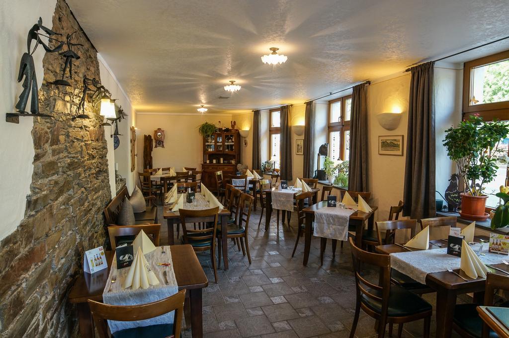 Moselland Hotel im Enderttal Zum Onkel Willi Cochem Exterior foto