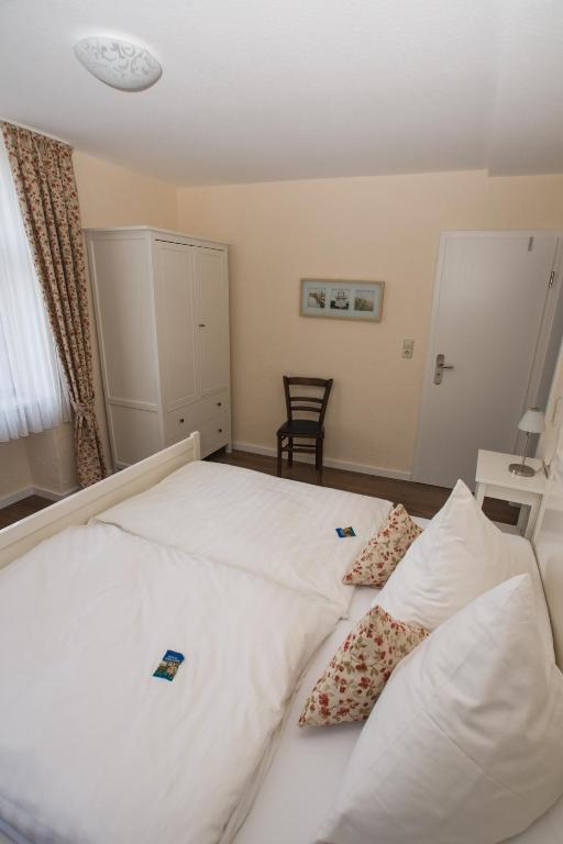 Moselland Hotel im Enderttal Zum Onkel Willi Cochem Zimmer foto